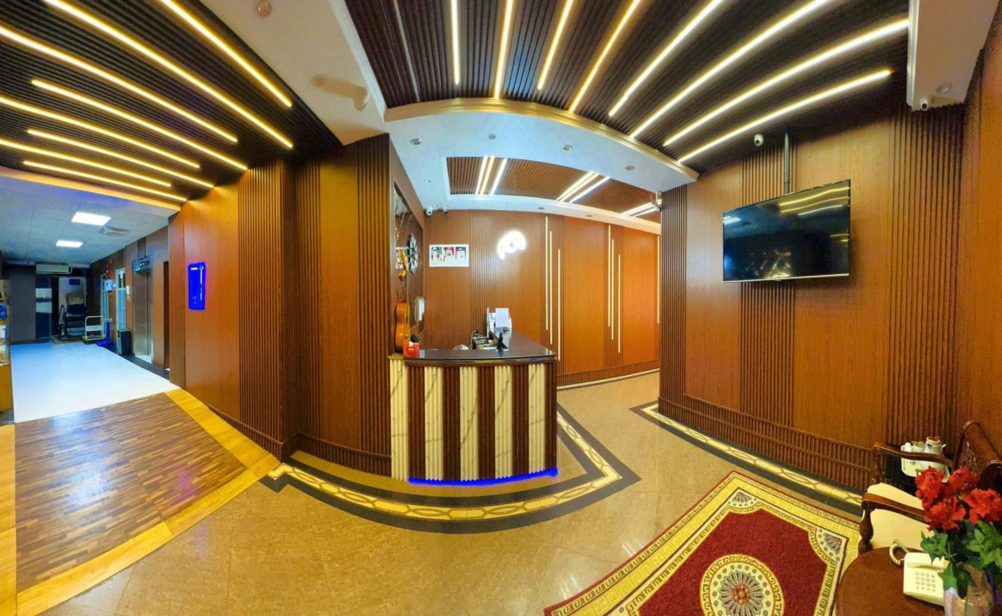 Al Ahrar Hotel ドバイ エクステリア 写真