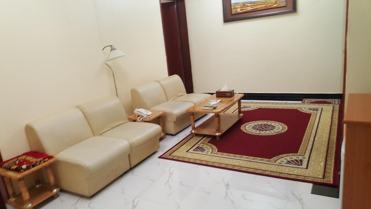 Al Ahrar Hotel ドバイ エクステリア 写真